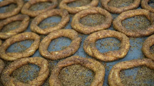 Vedat Milor İzmit simidi övdü, ortalık karıştı