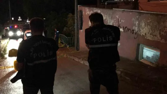 Yaşlı adamı kalbinden bıçaklamışlardı, sanıklar hakim karşısında