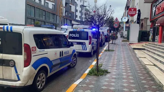 Kadın, otel odasında kanlar içinde ölü bulundu