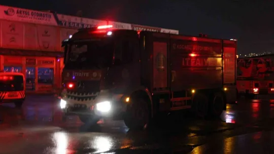 Sobadan çıkan yangın konteyneri küle döndürdü