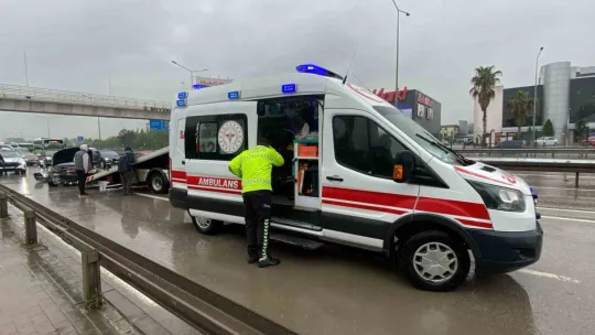 Yağmur kazayı beraberinde getirdi
