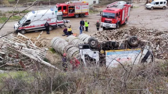 Çöp kamyonundan dışarıya fırladı
