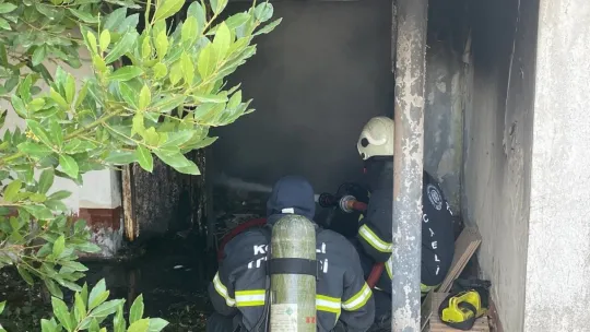 Yalıda çıkan yangın büyümeden söndürüldü