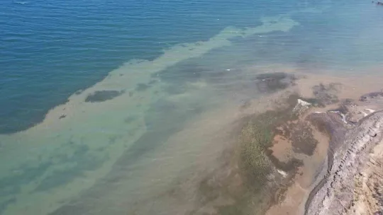 Deniz suyu 5 metre çekildi
