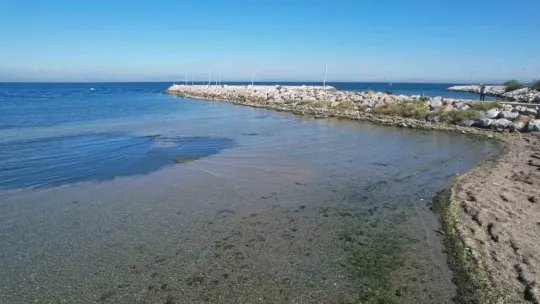 Deniz suyu 5 metre çekildi