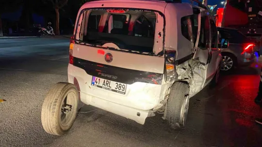 Yan yatan otomobilden cam kesilerek kurtarıldı