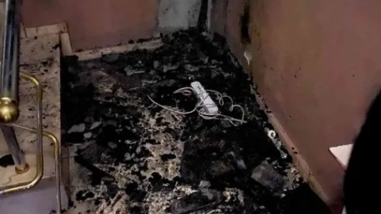 Yanan ayakkabılık bina sakinlerini sokağa döktü