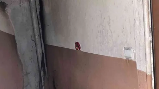 Yanan ayakkabılık bina sakinlerini sokağa döktü