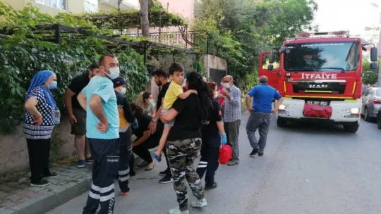 Yangın paniği sosyal mesafeyi unutturdu