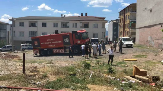 Yangın vatandaşları sokağa döktü