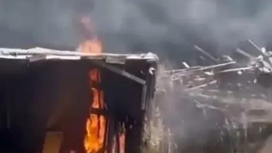 Yangın vatandaşları sokağa döktü