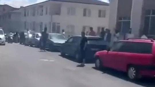 Yangın vatandaşları sokağa döktü