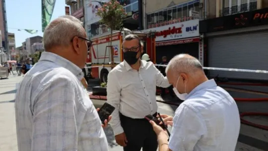 Yangında mahsur kalan engelli çalışanı zabıta kurtardı!