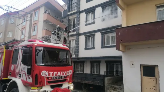 Yangında mahsur kalan özel birey kurtarıldı