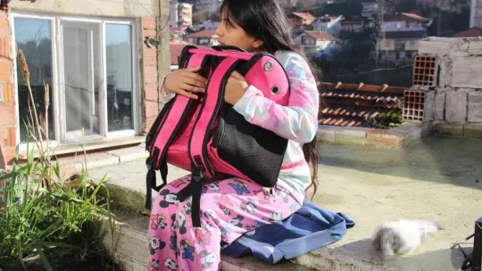 Hayvanları yangında telef oldu: Gözyaşlarına boğuldu