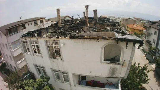 Yangından kurtulan yaşlı kadın o anları anlattı