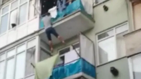 Yangından ölümüne kaçmıştı, o anları anlattı
