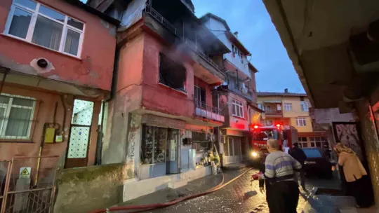 İzmit'te korkutan ev yangını!