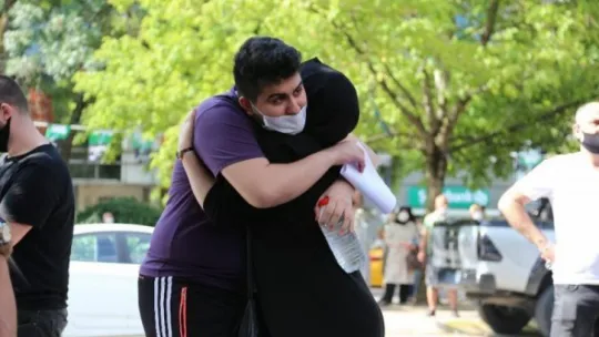 Yanlış okula giden öğrenciyi sınava polis memuru koşarak yetiştirdi