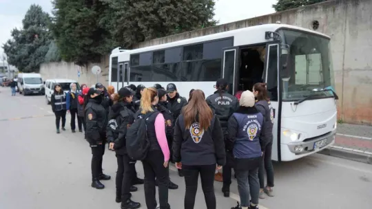 Yapay zekayla kadın olup vurgun yapmışlar