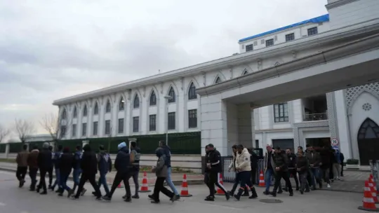 Yapay zekayla kadın olup vurgun yapmışlar