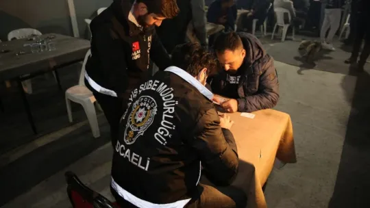 Yapılan denetimlerde aranan 4 şahıs yakalandı