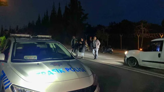 Yaralı arkadaşını bırakıp kaçtığı kaza yerine geldi