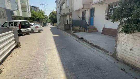 Yardım istedi, az kalsın otomobilinden oluyordu