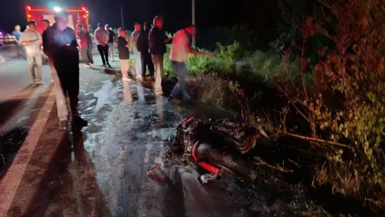 Karasu'da yarış yaparken motosikletler paramparça oldu: 1 ölü