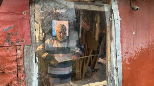 Yaş 84, depremzedeler için günlerce çalıştı