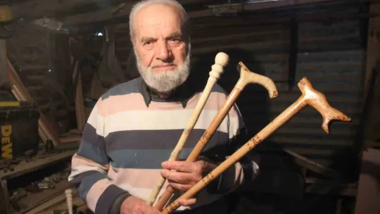 Yaş 84, depremzedeler için günlerce çalıştı