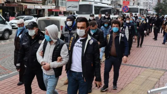 Yasadışı bahis şüphelisi 13 kişi adliyeye sevk edildi