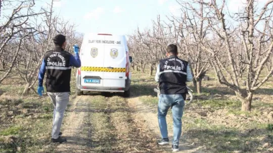 Yaşlı adam elma bahçesinde ölü bulundu