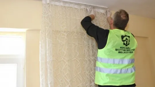Yaşlı çifte belediye sahip çıktı!