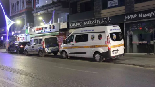 İzmit'te evinde ölü bulundu