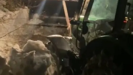 Yaylada aracıyla karda mahsur kalan vatandaşın imdanına ekipler yetişti