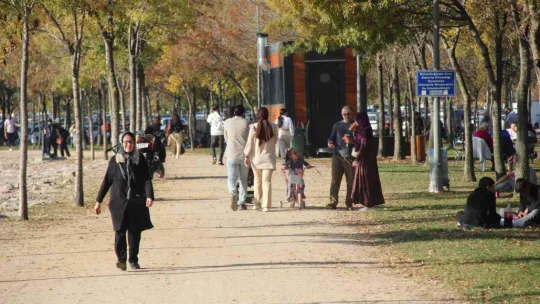 Yaz günlerini aratmayan sıcaklık