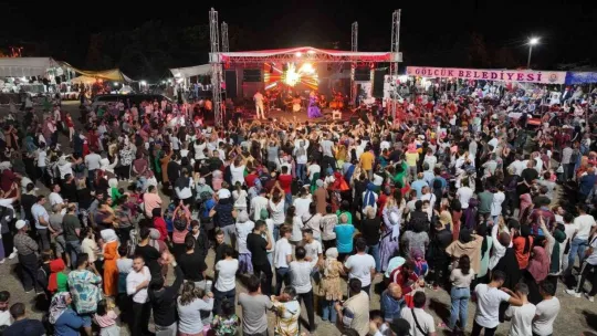 Yazlık Kadırga Şenliği vatandaşlara müzik ziyafeti yaşatıyor
