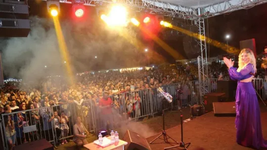 Yazlık Kadırga Şenliği vatandaşlara müzik ziyafeti yaşatıyor