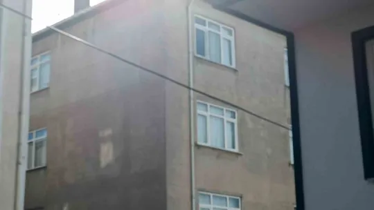 Cam silerken düşüp hayatını kaybetmişti, son yolculuğuna uğurlandı