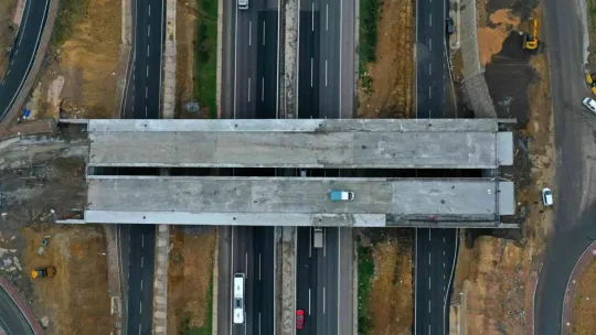 Yeni Tembelova Köprüsü'nün kirişleri konuldu