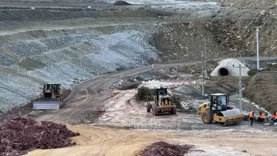Yerleşim yerine yakın mesafede TNT patlattılar