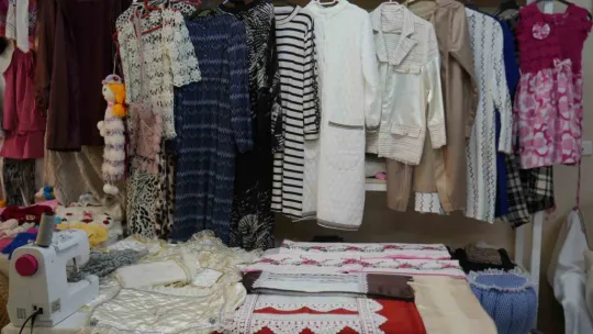 Yerleşim yerleri merkeze uzak olunca terzi olup ihtiyaçlarını kendileri üretti