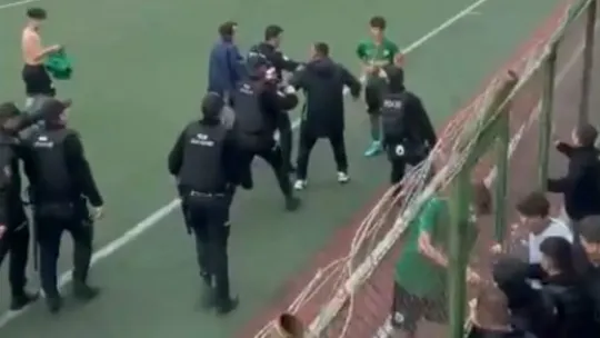 Yeşil saha ringe döndü