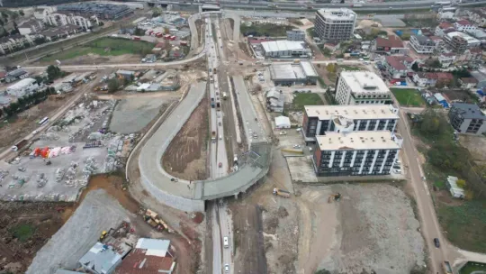 Yeşilova Solaklar Kavşağında 5 köprüden 4'ü tamam