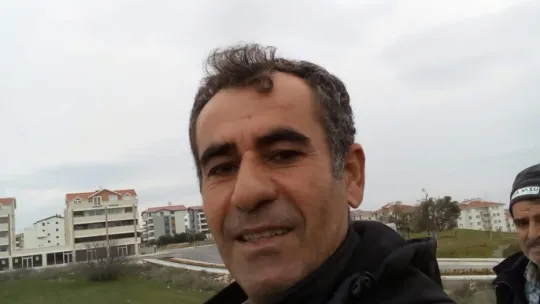 Yetiştirdiği arıların kurbanı oldu