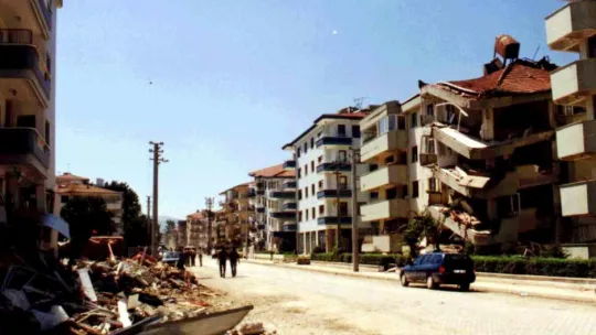Yıkıntıların arasından doğan şehir