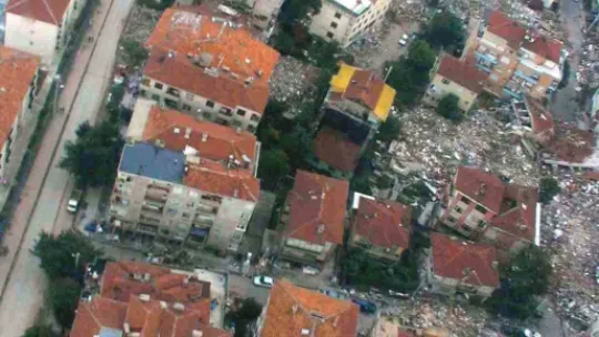 Yıkıntıların arasından doğan şehir