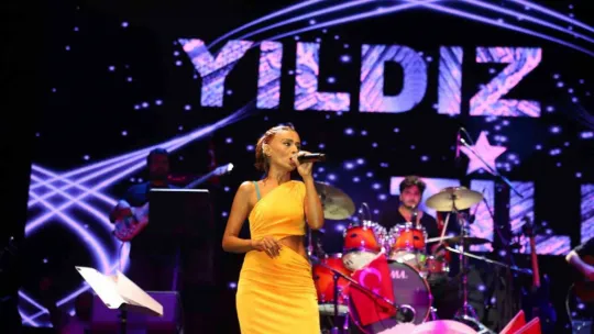 Yıldız Tilbe İzmit'i salladı!