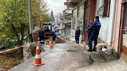 Yol çökmüştü, hasarın boyutu gündüz ortaya çıktı